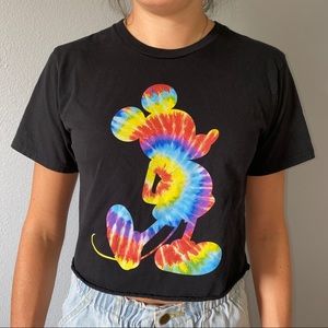 Cropped black t-shirt, with tie-dye Micky Mouse